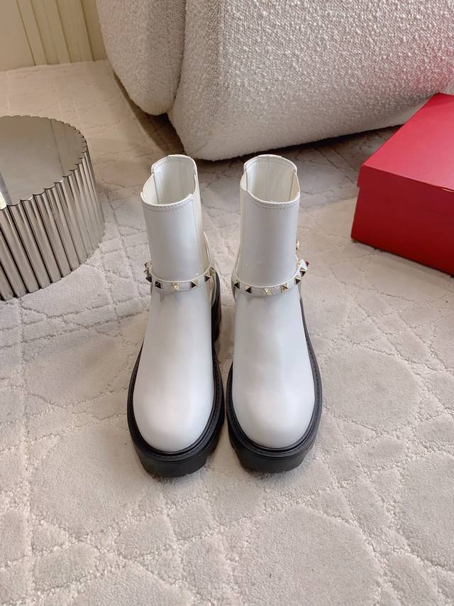 Factory price p Valentin*'s new thick-soled Chelsea ankle boots are tall and st