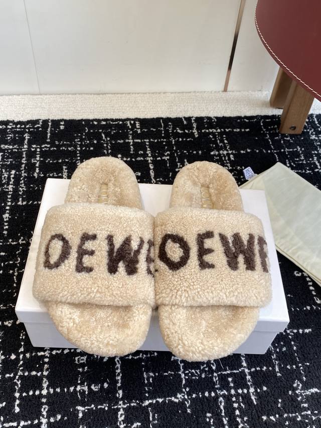 Shopping agent-level Loewe 25Ss new autumn and winter wool slippers Ergonomic de