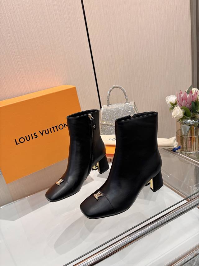 2025 Latest L-brand Autumn/Winter counter latest runway 6-inch ankle boots, offi