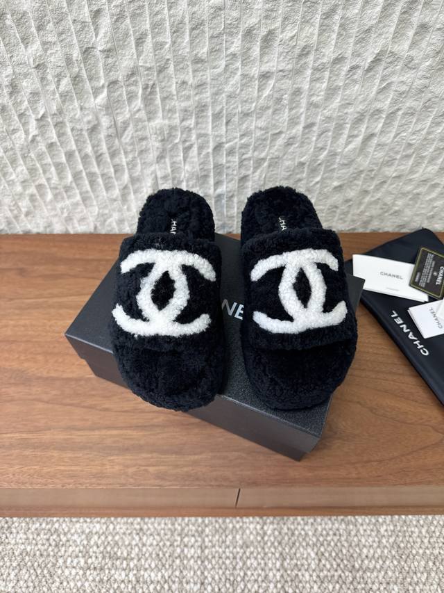 G576 Chanel 25Ss autumn and winter new classic double C thick-soled furry slippe