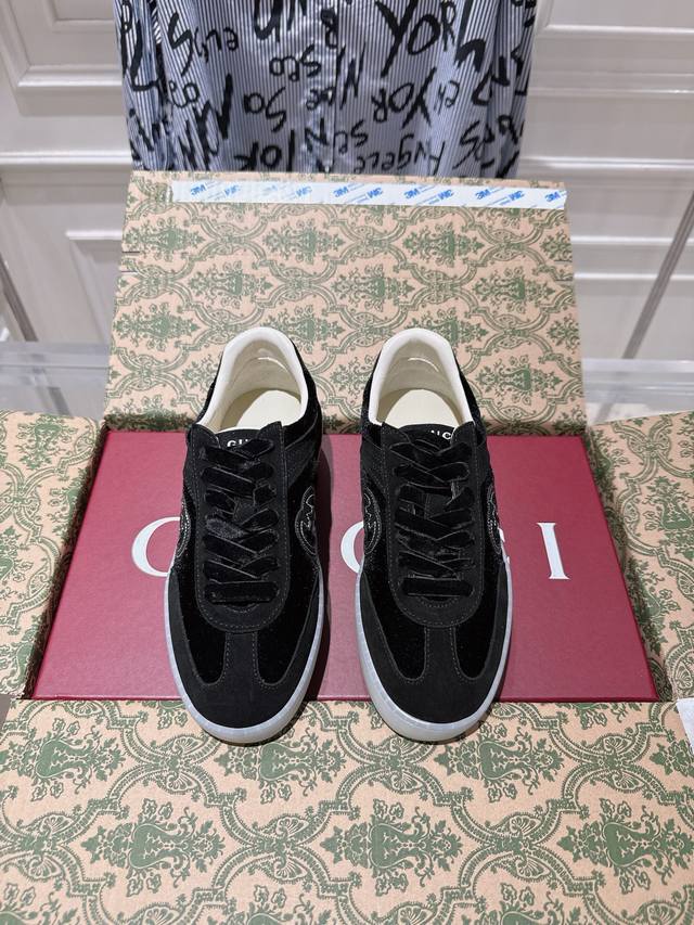 Women's New arrival! Gucci's Fall/Winter 2025 collection of sneakers is inspire