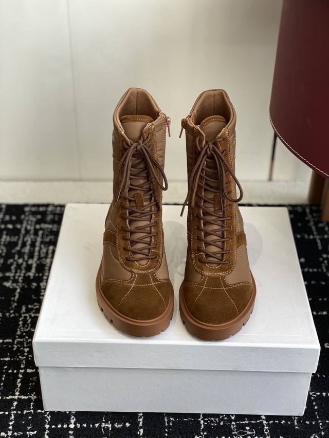 Shopping agent level Celine Celine 25Ss autumn and winter hit Martin boots This