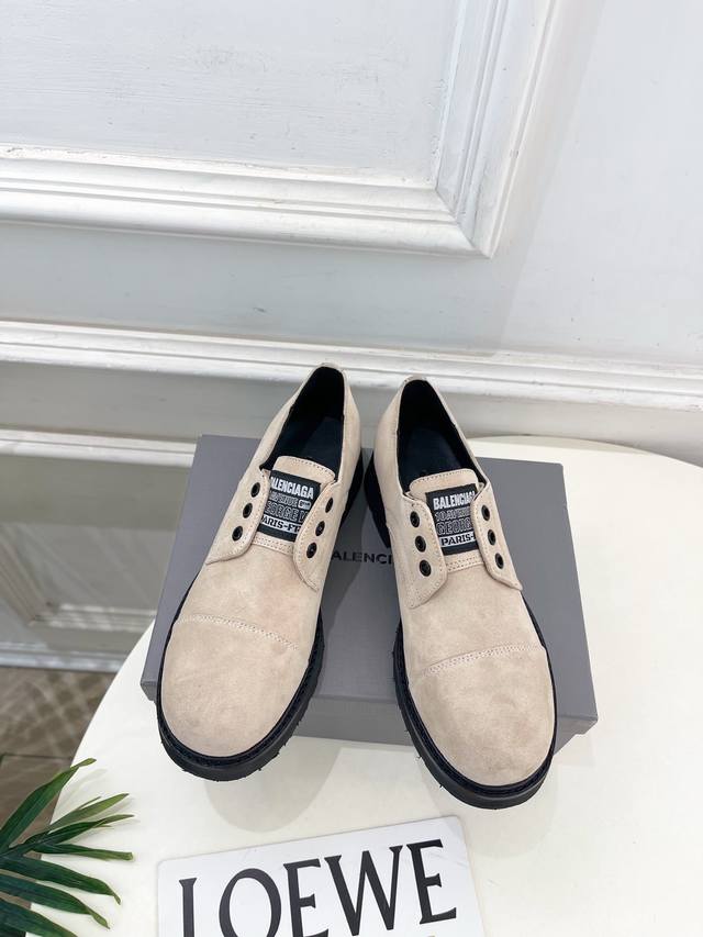 Balenciaga 25 2025 Fall/Winter New Arrival Couple's Thick-Sole Loafers . A sup