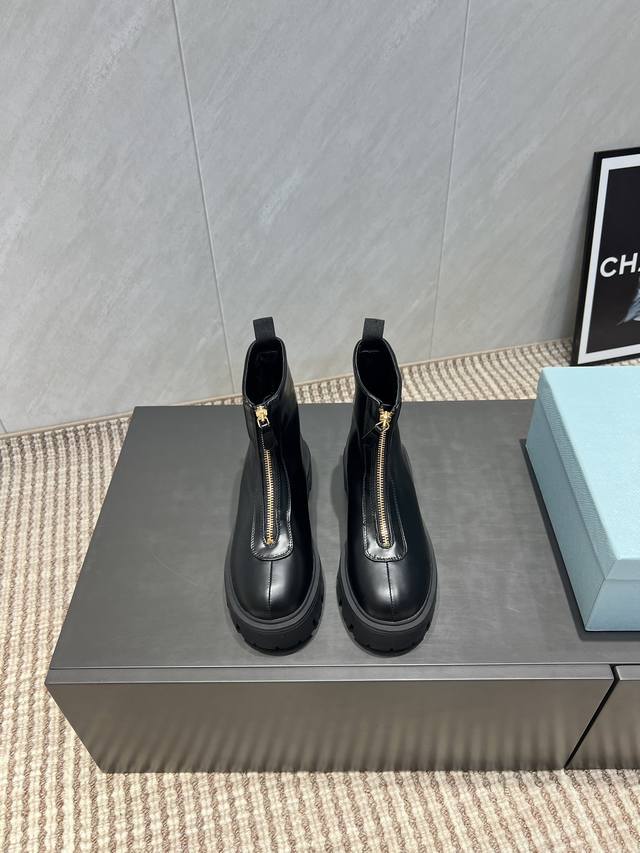 Factory: Exclusive top version prad*A2025Vs early autumn new boots series triang