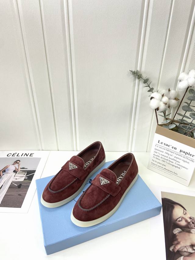 Factory batch Prada New loafers Low-key luxury slip-ons, the only choice for th