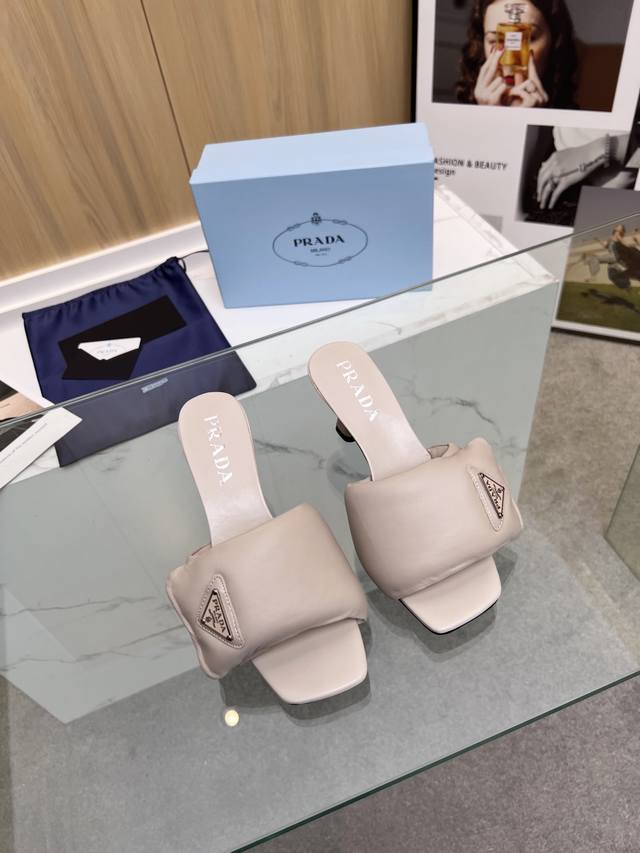 Top-of-the-line Prada loafers. Top-quality, authentic, 1:1 production. Intricat Top-of-the-line Prada loafers. Top-quality, authentic, 1:1 production. Intricat