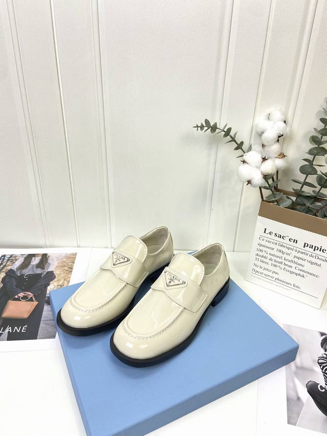 Factory p batch top version prad*A Pra*da Vs latest hot-selling series for sprin