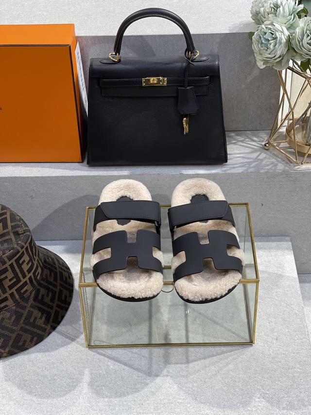 New fall/winter top-of-the-line versions for men and women. The recently popula