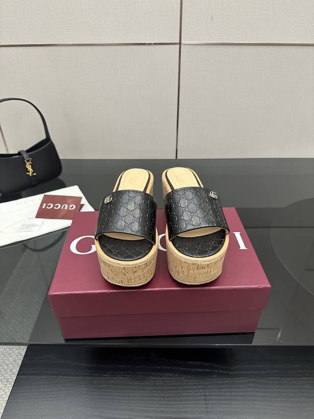 Gucci's latest 2025 platform sandals. These women's open-toe sandals showcase th