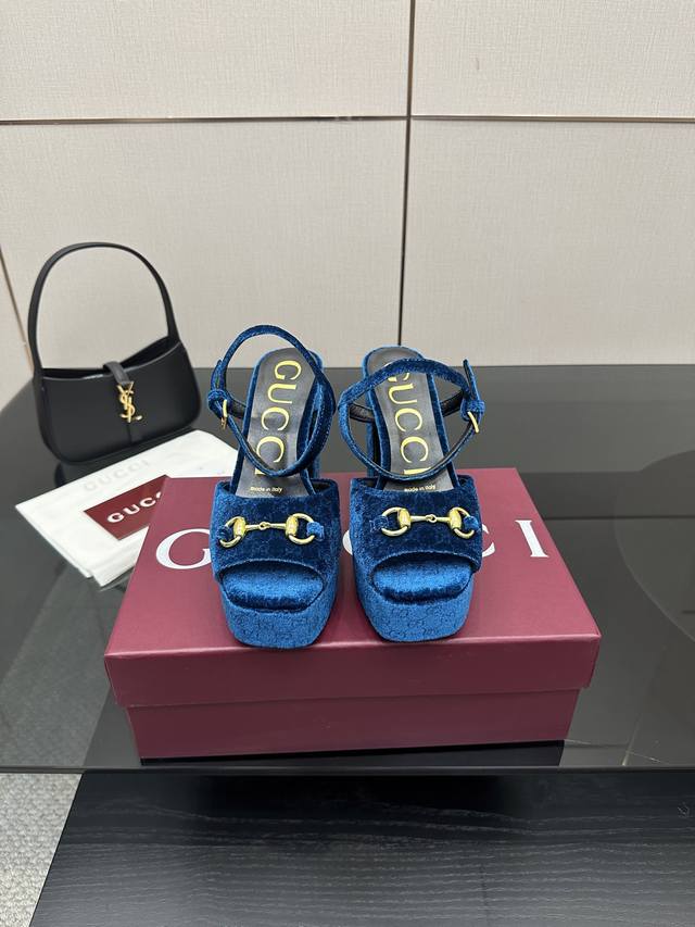 Gucci's latest 2025 platform sandals. These women's open-toe sandals showcase th