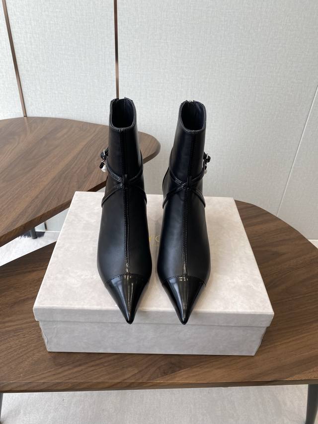 Jimmy Choo 25Ss new autumn and winter women's small pointed short boots Latte an