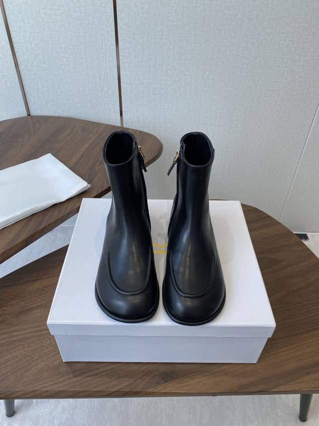 The Row mid-calf boots, minimalist, high-end flat boots, super soft suede leath