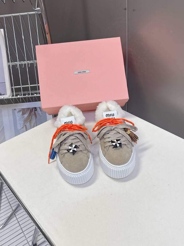 Miumiu's autumn and winter catwalk-style biscuit shoes, thick-soled shoes, furry