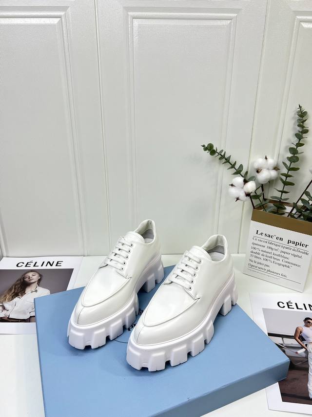 p's top-quality shoes are undoubtedly a hit this fall and winter! They are so be