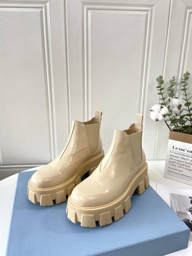 p's top-quality shoes are undoubtedly a hit this fall and winter! They're so goo