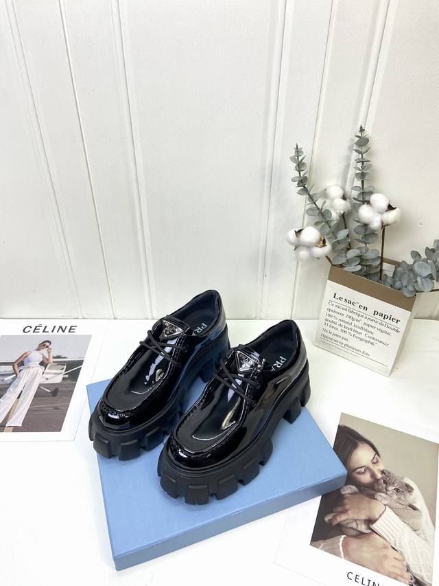 p new style classic wheel thick sole + classic loafer upper sole is not heavy, t