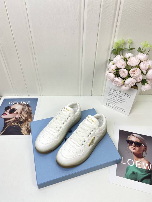 Factory batch certified Prada*'s latest air-cushioned sports casual sneakers, a