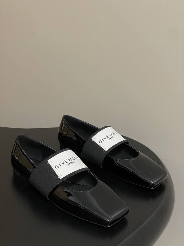 Top quality2025Fw Early Fall new Givenchy Sliced Square ballet flats, the same s