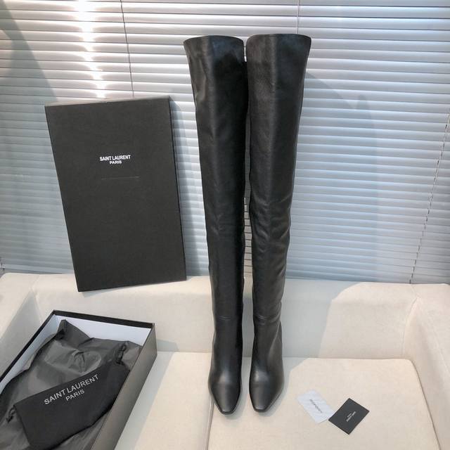 Saint Laurent Ysl 26-inch custom boots! The latest fall/winter style! A must-ha