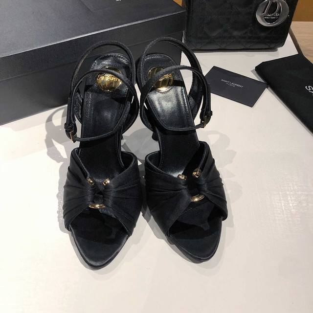 Saint Lauren Ysl Whether it's a party or a commute, the right pair of shoes will