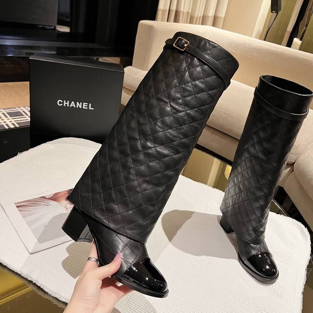 High-end Chanel, the latest Chanel boots from Chanel's autumn and winter counte