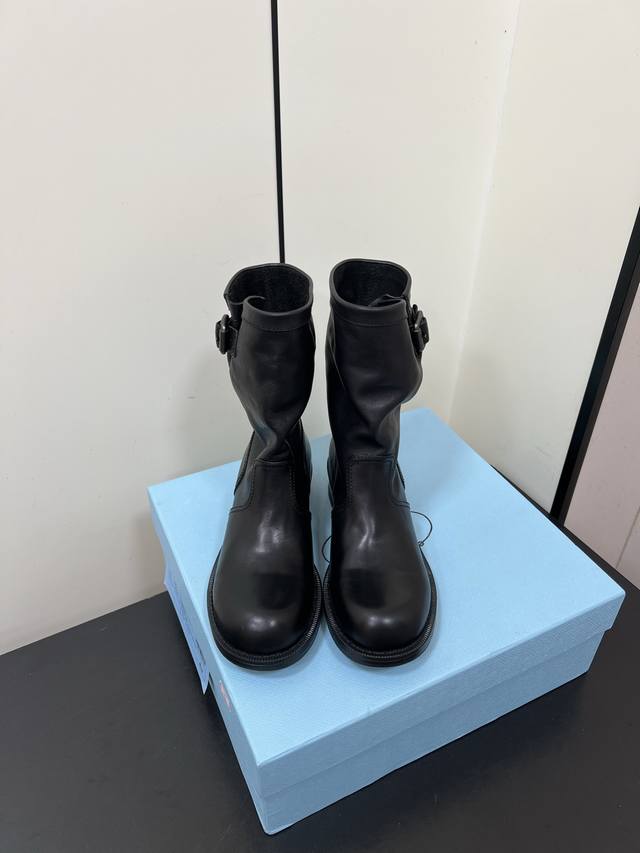 Prada 25Ss Autumn/Winter Retro Western Cowboy Boots Stylish motorcycle boots wi