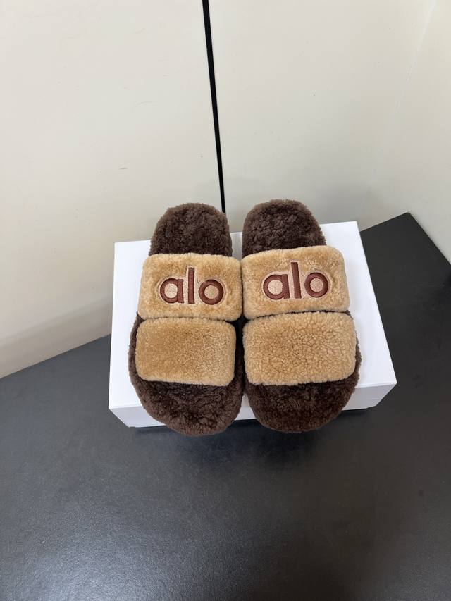 Alo's new thick-soled lambswool open-toe plush slippers for autumn and winter Su