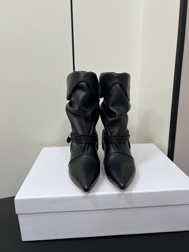 Isabel Marant 2025 | Autumn/Winter Runway Pleated Pendant Ankle Boots The recurr