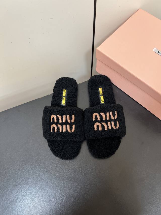 Miumiu 25Ss new fall/winter wool slippers~ A versatile and fashionable new fall/