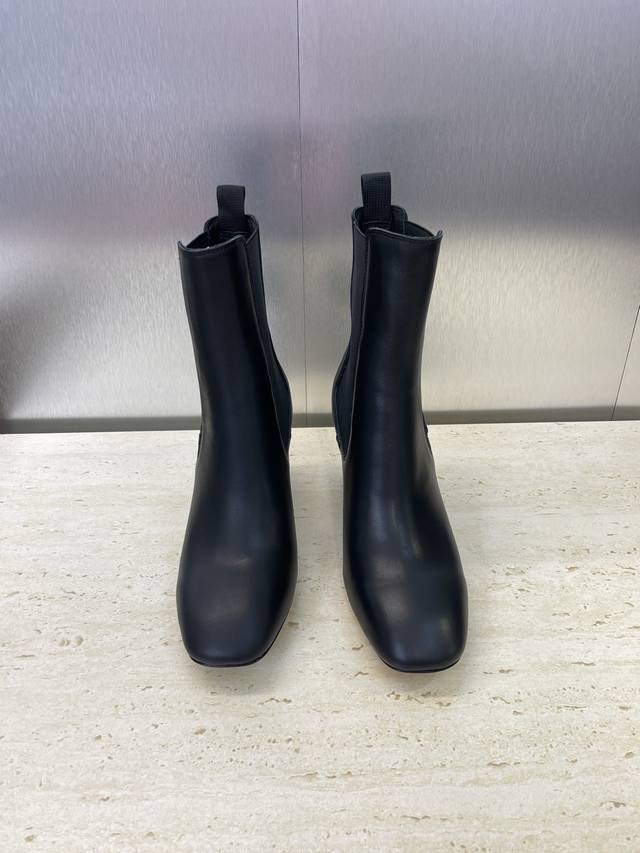 Factory p price p Dior 2025 Autumn and Winter New D-Art Series Chunky Heel Chels