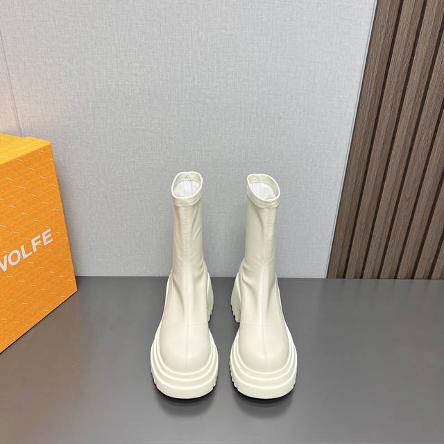 Factory: Exclusive top version Nakedwolf*24Vs latest autumn show sky-high waterp