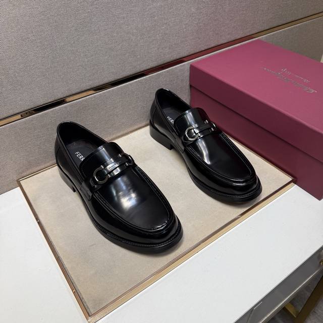 Factory direct price men's sportswear Ferragamo shoes - original design, casual