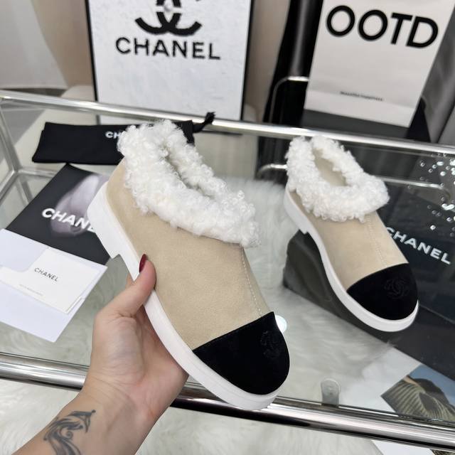 Factory direct price women's shoes and sportswear original high-quality Chanel,