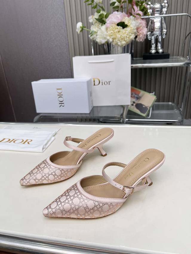 Factory direct women's shoes and sportswear original single item. Dior hot-fix r