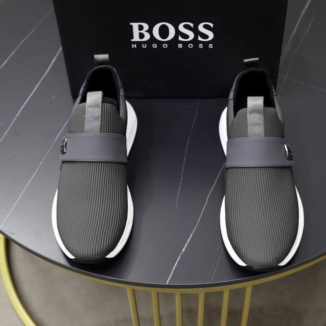 Factory direct price men's sports shoes original Brand: Boss Standard size: 38-4