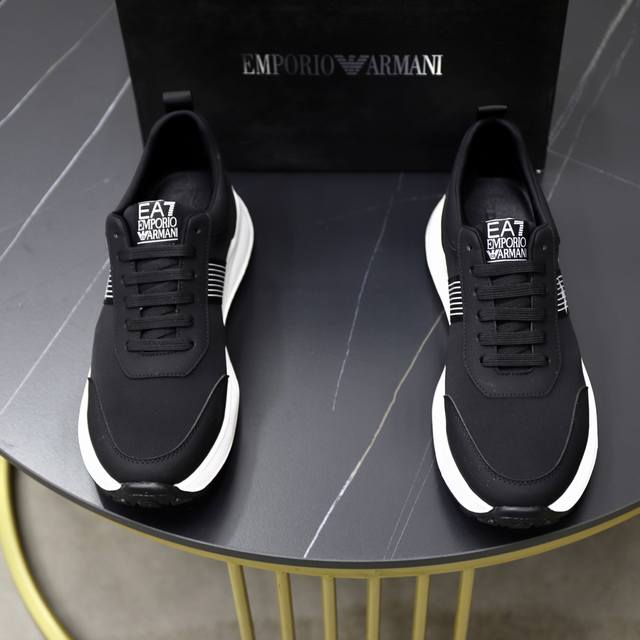 Factory direct price men's sports shoes original brand: Armani Standard size: 38