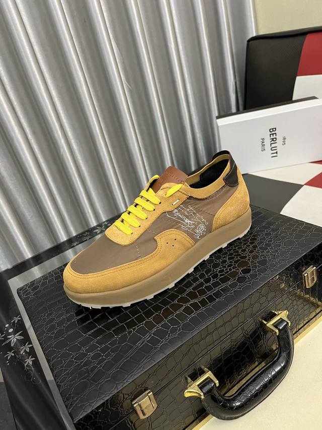 Factory direct price for men's sports shoes, original Berlui brand hand-rubbed c