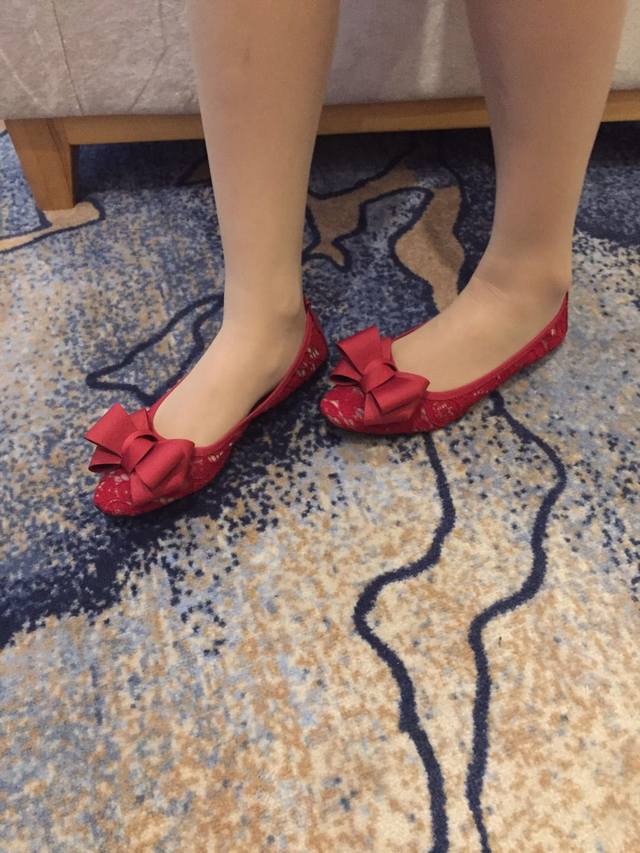 Factory direct price women's sports shoes original single item. Ferragamo style