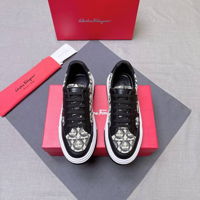 Factory direct price men's shoes, sportswear, original Ferragamo men's Gancini s