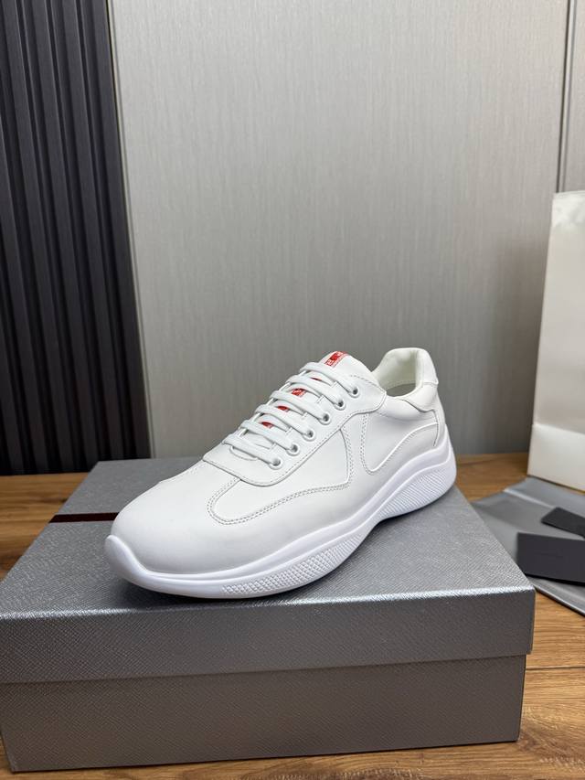 Factory direct price men's sports shoes, original quality, Prada men's shoes, be