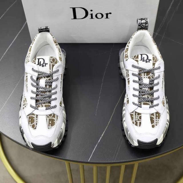 Factory direct price men's sports shoes original brand: Dior Standard size: 38-4