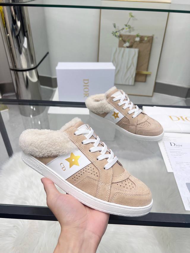 Factory direct price women's shoes and athletic shoes original single item. This