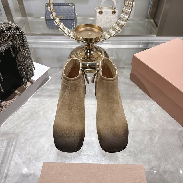 Factory Price P Women's Shoes Sports Original Miu Miu 2025 Autumn/Winter New Rou