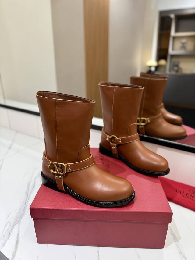 Factory direct women's sports shoes, original Valentino Garavanivl - V boutique