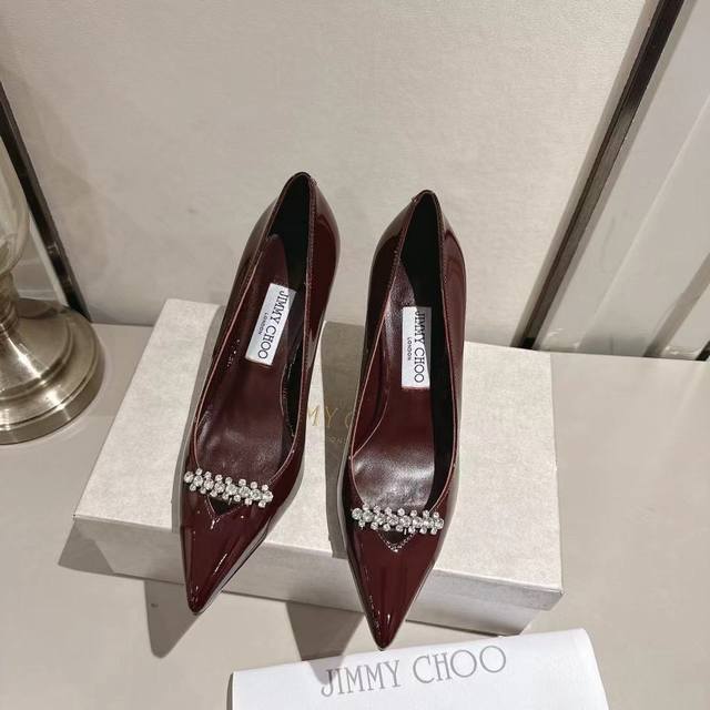 Factory direct women's shoes and athletic shoes, original Jimmy Choo shoes. Jimm