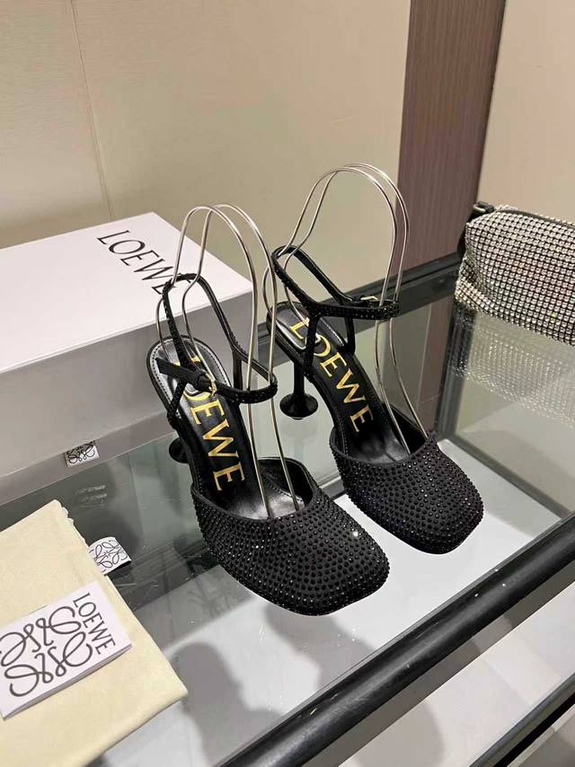 Factory direct price women's shoes and sportswear original single latest Loewe S