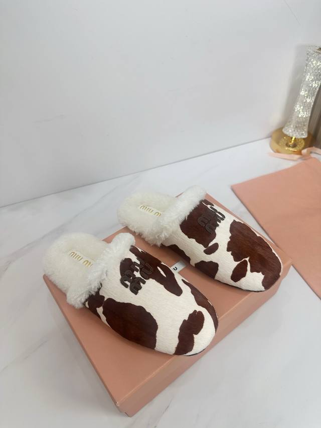 Factory direct women's shoes and sportswear original single 2025 new Miu Miu new