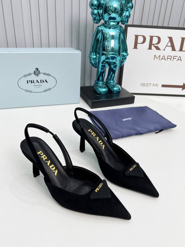 Factory direct women's clothing, shoes, sportswear, original single item. Prada'