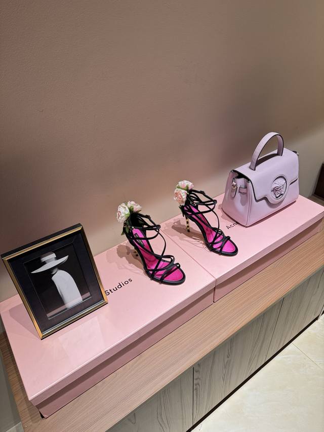 Factory direct women's clothing, shoes, sportswear, original single, highest qua Factory direct women's clothing, shoes, sportswear, original single, highest qua