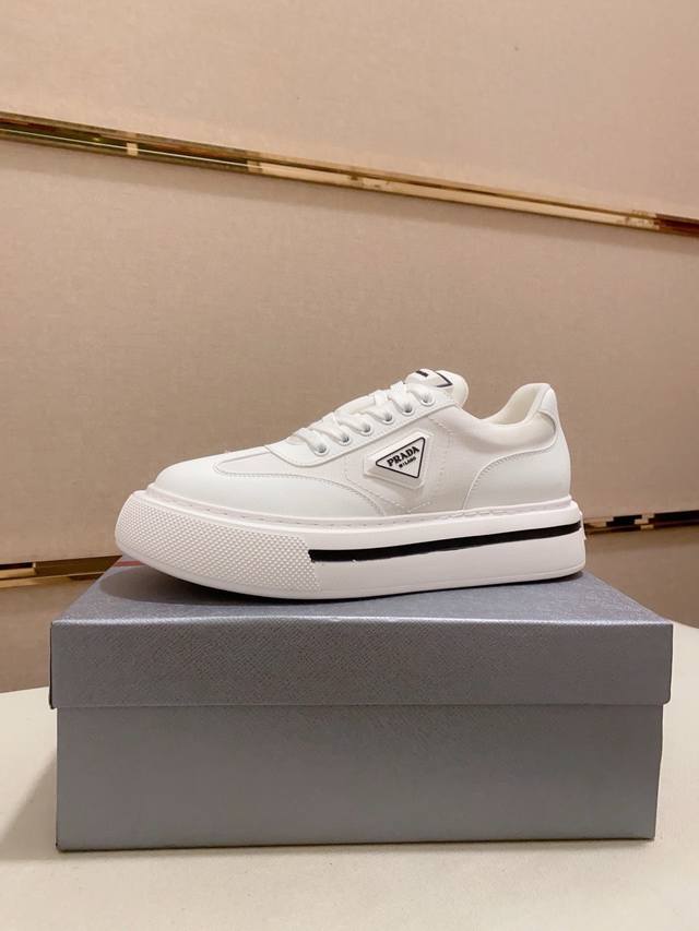 Factory direct price men's sports shoes, original high-quality new Prada shoes,